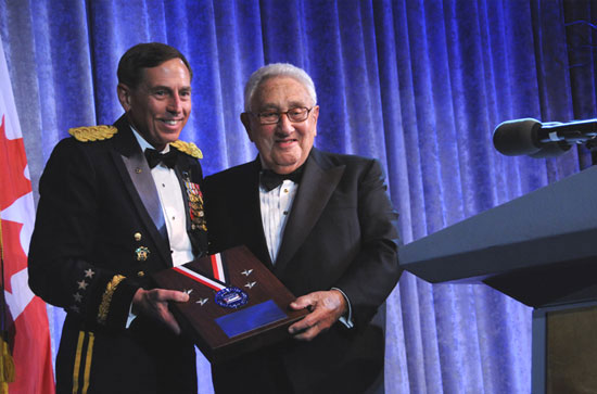 Dr. Kissinger presents General Petraeus with the Intrepid Salute to Freedom Award